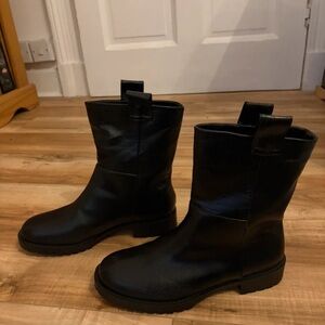 Boots Sleek Black Ankle Booties